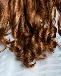 Pros + Cons of V-Cut Hair for Long Wavy Hair